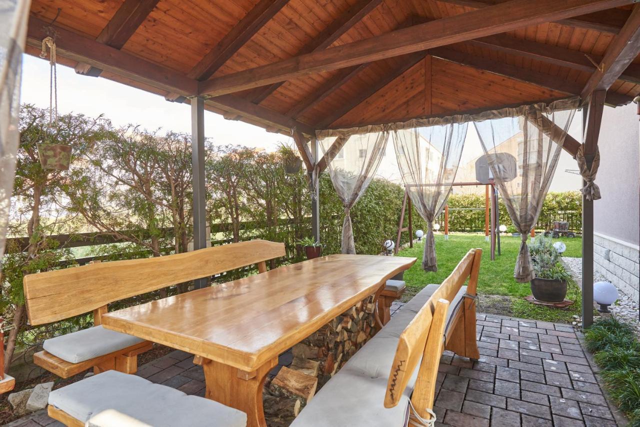 Apartments Lovric With Sea View Kaštela 외부 사진