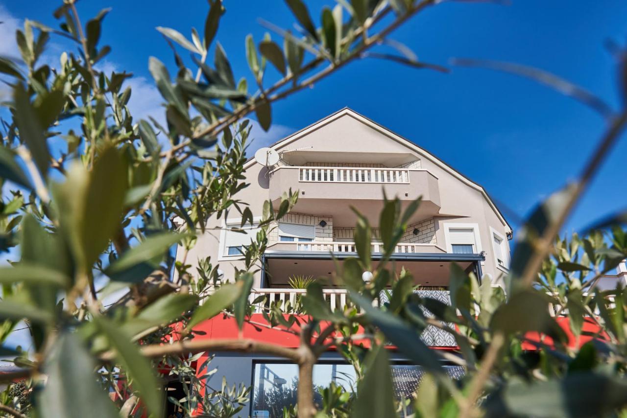 Apartments Lovric With Sea View Kaštela 외부 사진