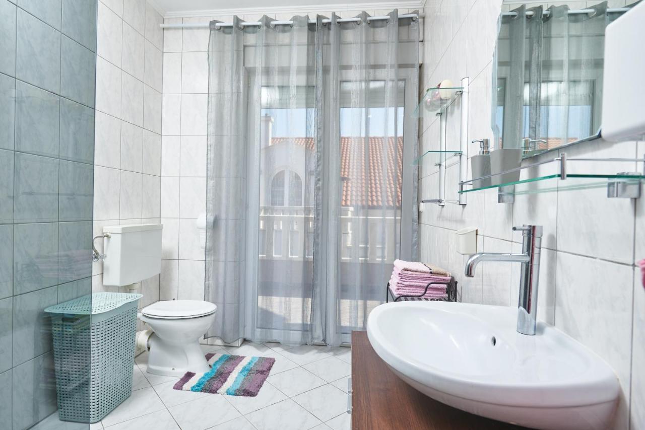 Apartments Lovric With Sea View Kaštela 외부 사진