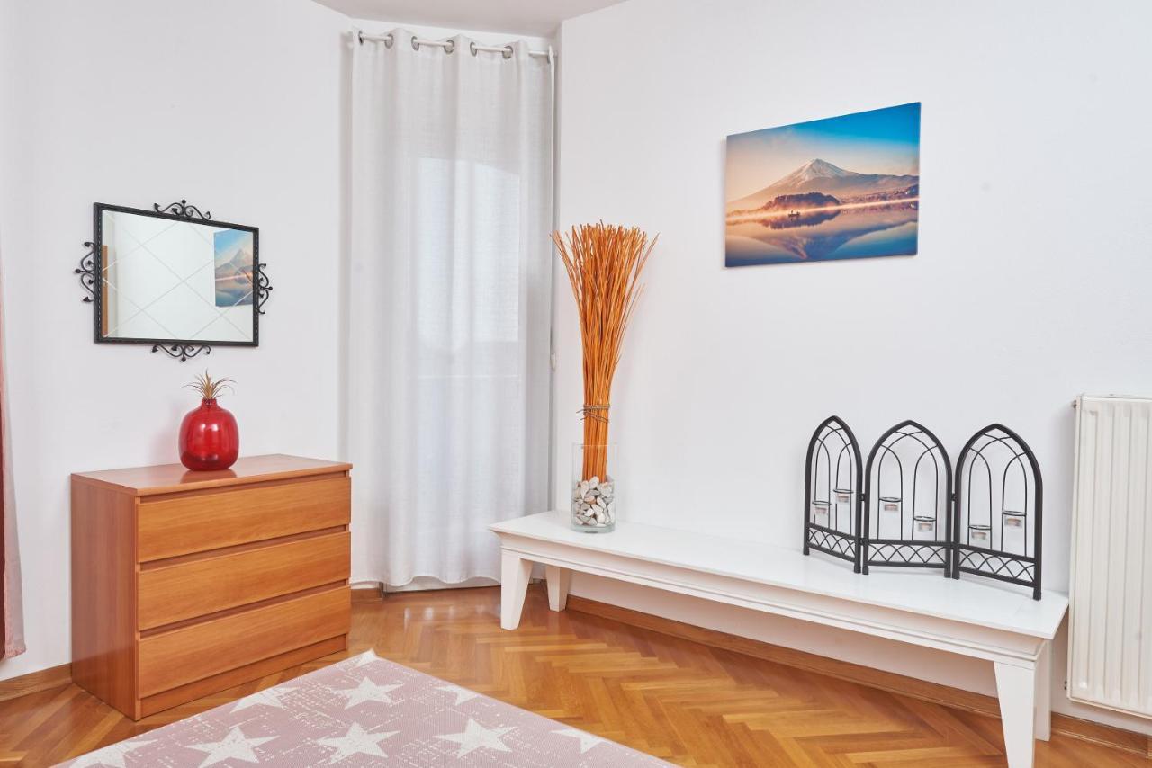 Apartments Lovric With Sea View Kaštela 외부 사진