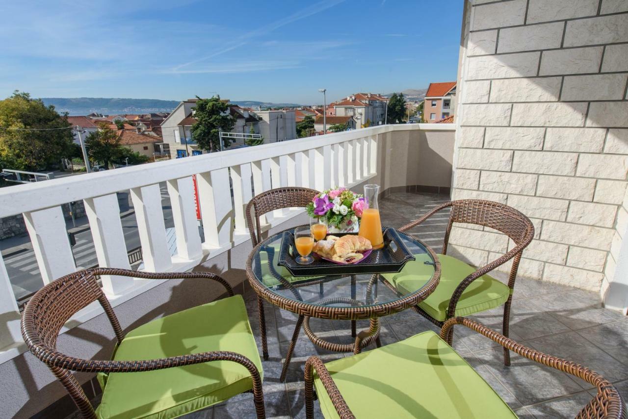 Apartments Lovric With Sea View Kaštela 외부 사진
