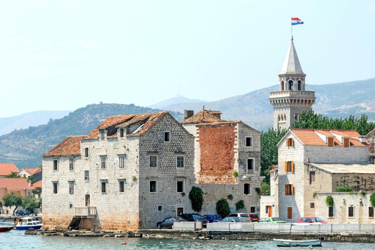 Apartments Lovric With Sea View Kaštela 외부 사진